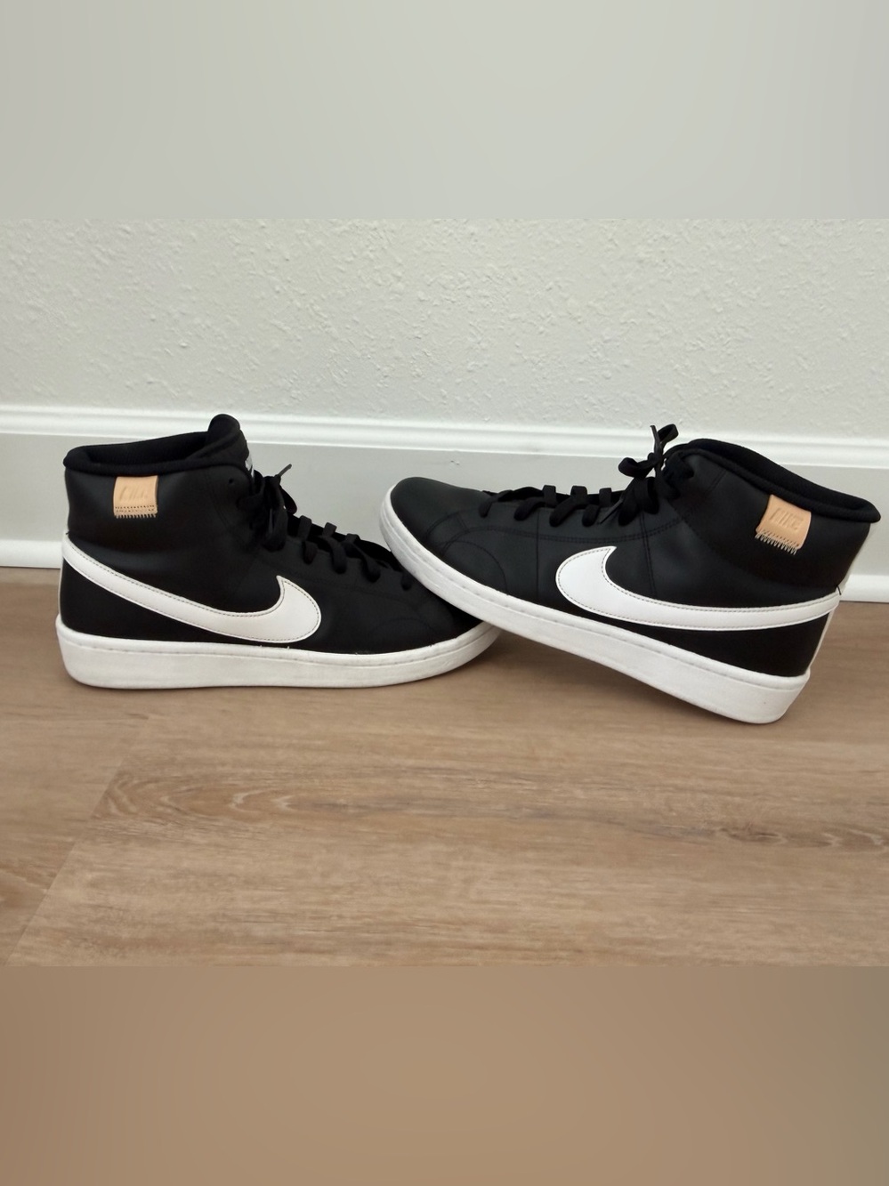 Nike Men’s Court Royale 2 Mid (Size 10)